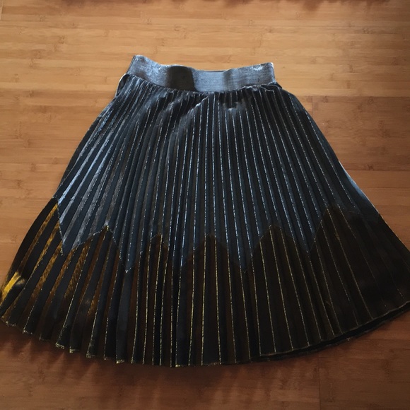 Anthropologie skirt - Picture 3 of 8